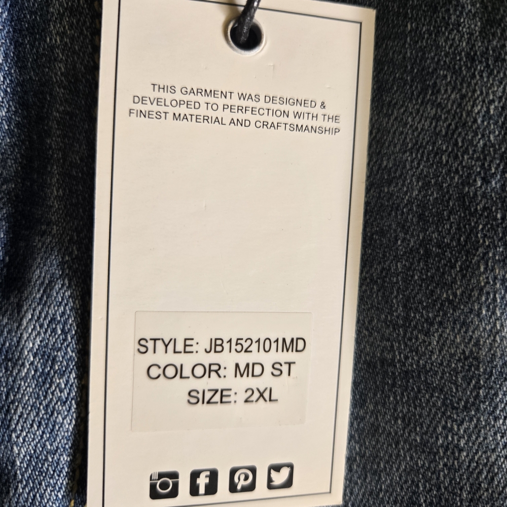 Women's Light Blue Denim Shorts - Picture 3 of 3